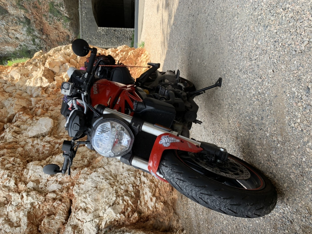 EE7D8034-D0E6-40B1-B754-031E144B6619