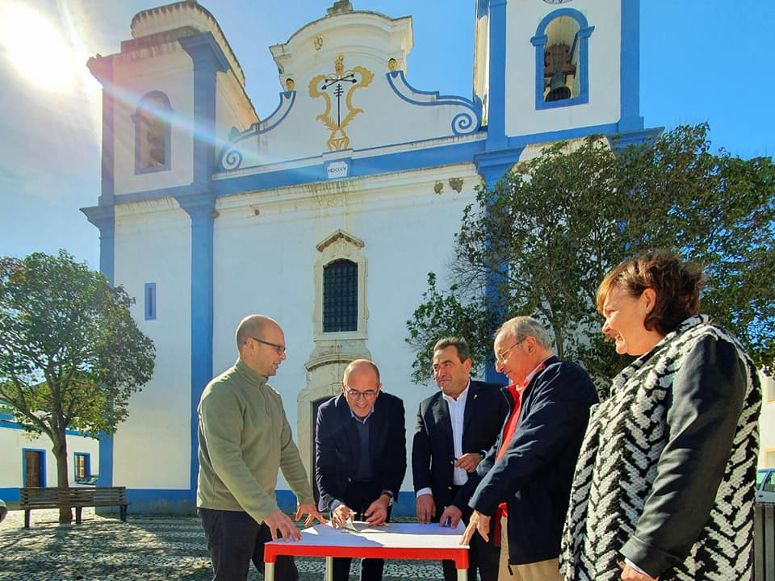 <p>REGUENGOS DE MONSARAZ: MUNICÍPIO VAI INVESTIR CERCA DE 450 MIL EUROS NA REQUALIFICAÇÃO DE 12 RUAS EM S. PEDRO DO CORVAL</p>