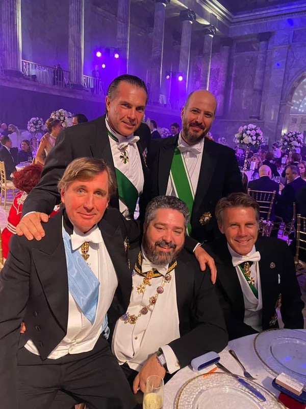 F59D3666-99F1-44C8-8C4B-3E96FC03CEE9