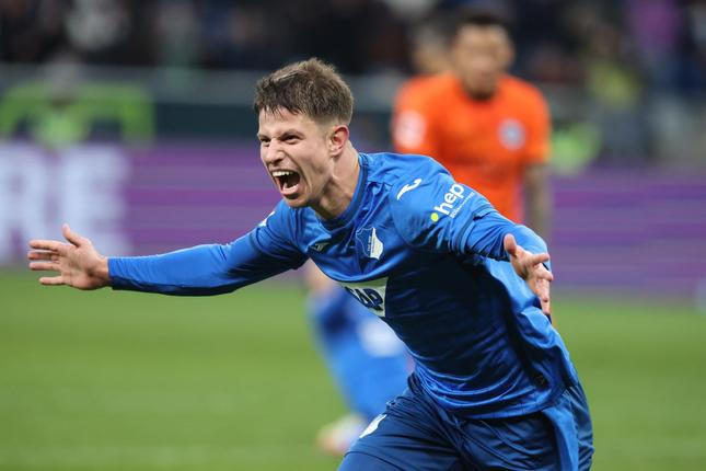 Holstein Kiel vs FC Kaiserslautern, 23h30 ngày 17/04