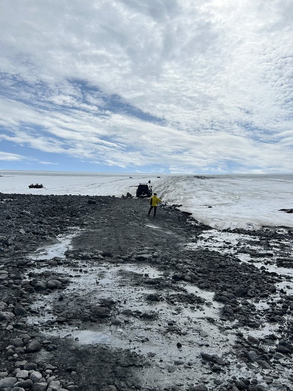 15/07/2025  PISTA 550 KALDADALSVEGUR. PISAMOS EL GLACIAR LANGJÖKULL - 2º Viaje a la Tierra del Hielo y Fuego de 21 días (en construcción, con videos) (13)
