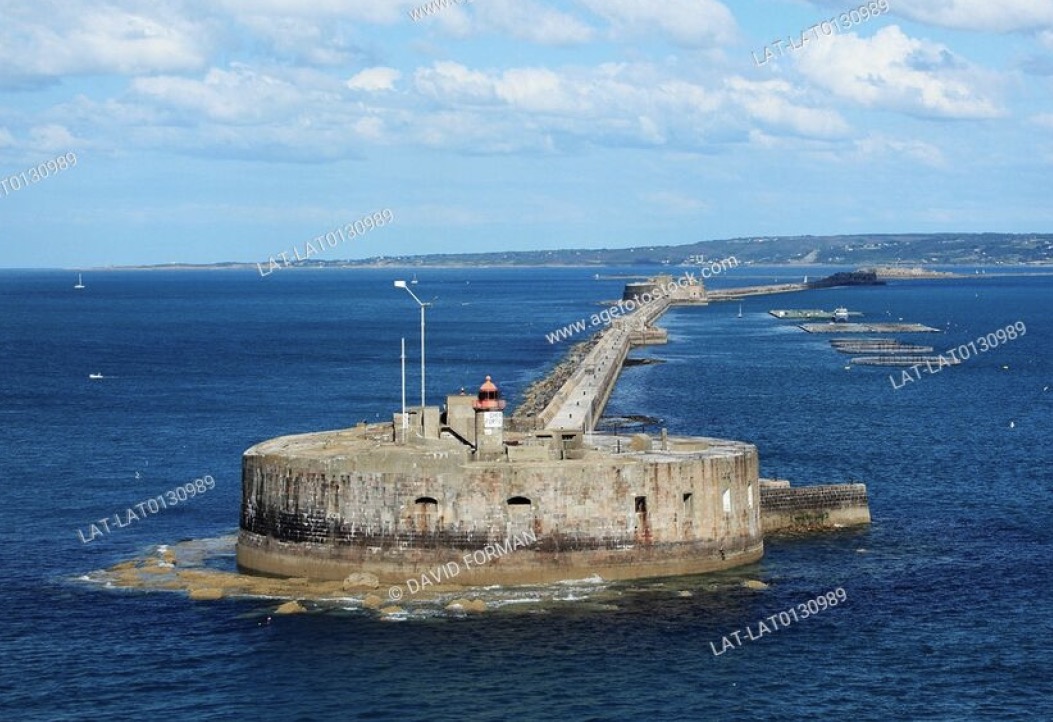 Documentation et modélisation du Fort de L'Ouest, grande rade, Cherbourg Screenshot-2021-02-01-21-54-57-219