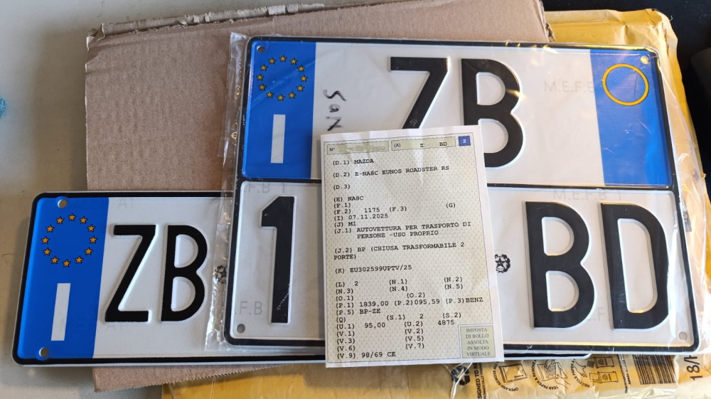 [Immagine: targhe.jpg]