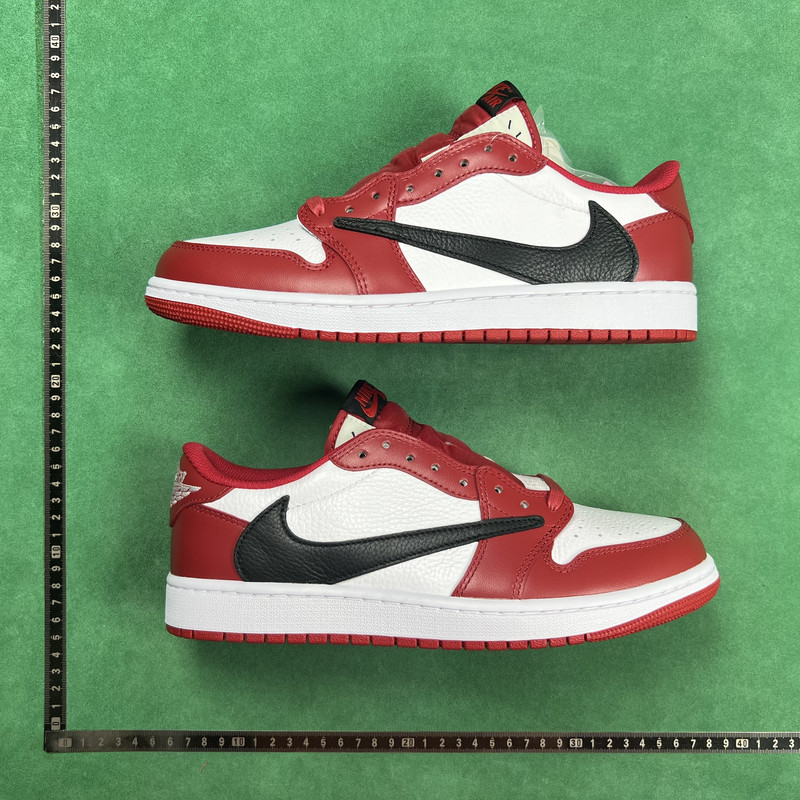 Travis Scott x Jordan Air Jordan 1