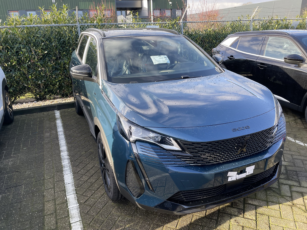 2170ED28-BB19-46D8-AF81-32BEEC552C9F