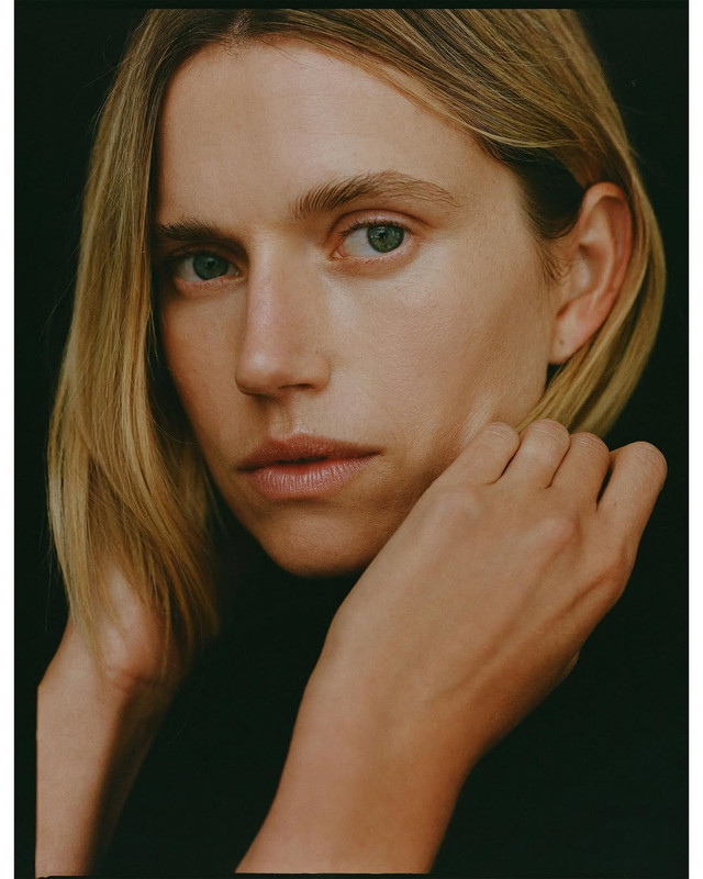 @catovanee @tess__sullivan @shannonrasheedbeauty @marinamigliaccio @studio_casey @milk (12)