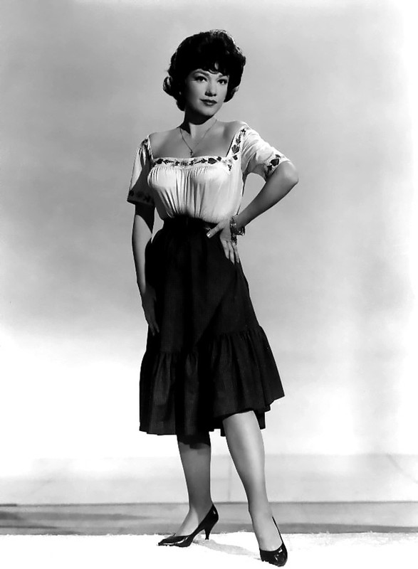 Anne_Baxter_a06