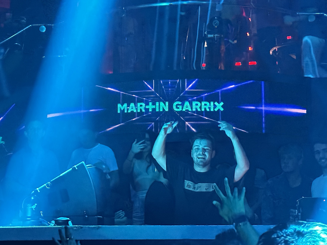 2CA5FBD7-67D0-4634-B1CE-0196AC5D95D3