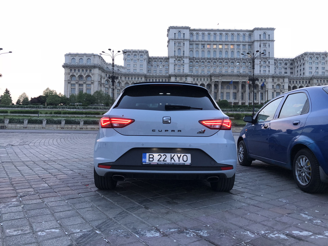 2DB98523-3258-4638-998D-3813F0C8E2DC