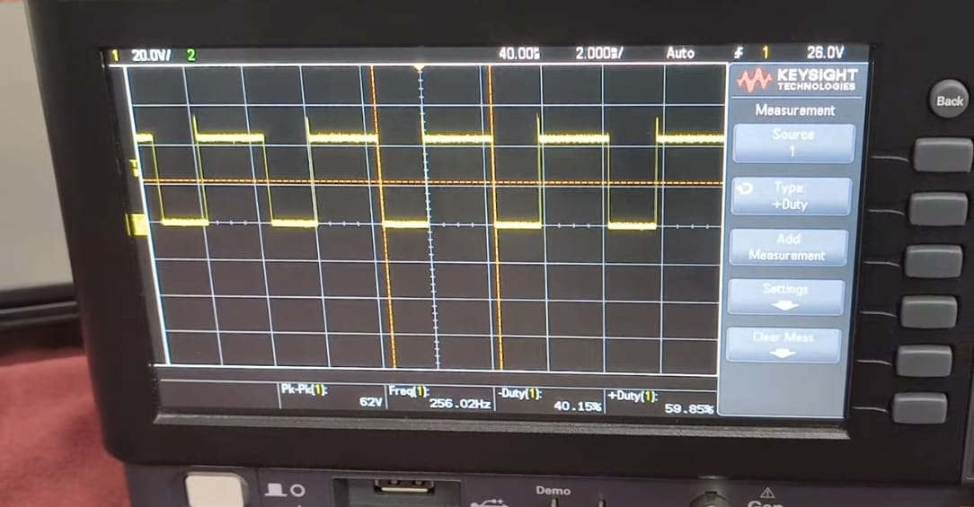 555 Multivibrator 1