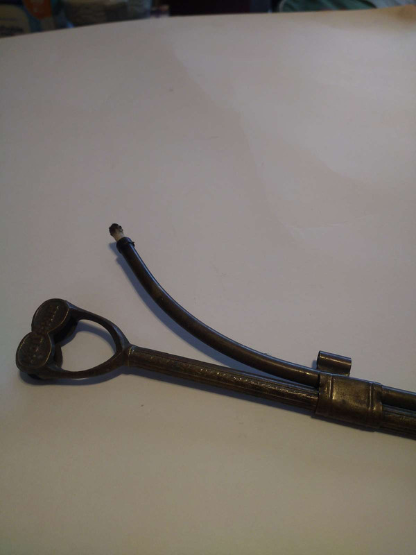 Houchin gas lamp lighter 1