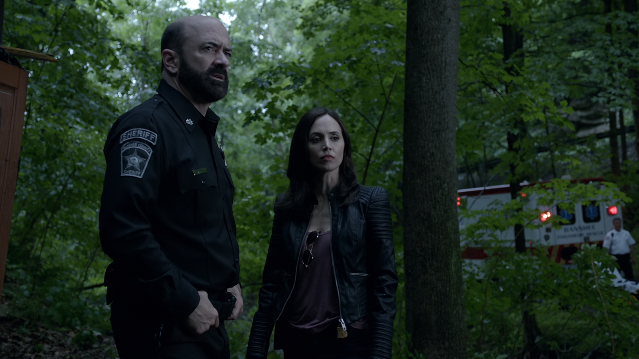 Banshee S04E04 Innocent Might Be a Bit of a Stretch 1080p 10bit Blu Ray AAC5 1 HEVC Vyndros mkv snap