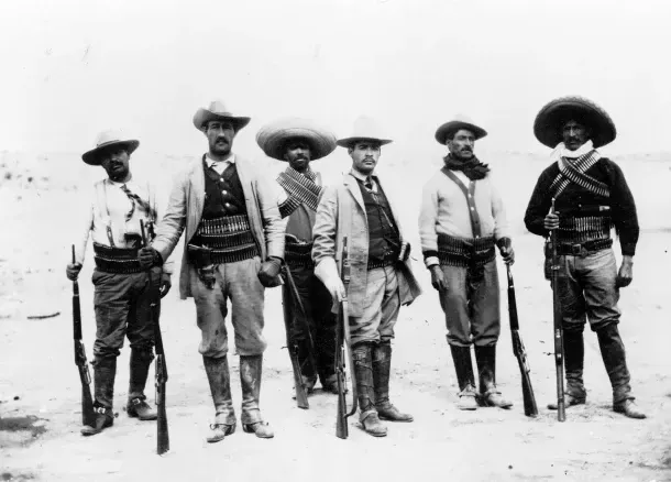 Steven Seagal - Página 18 General-emilio-campa-and-his-bodyguards-mexican-war-1912