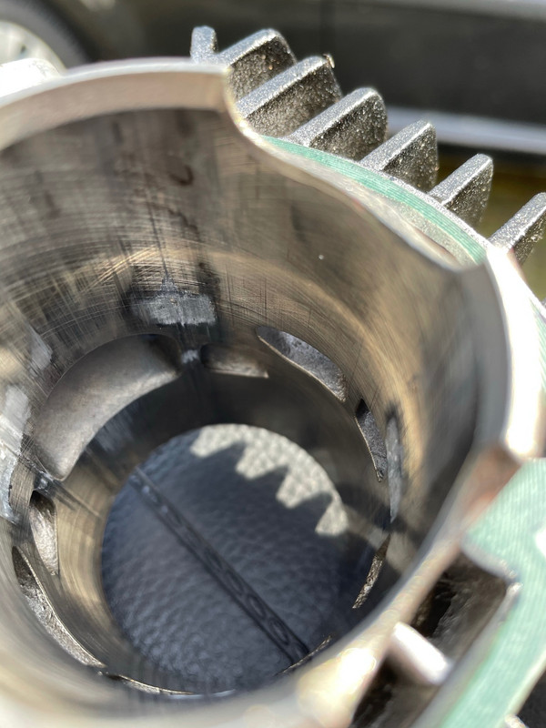 DC06E7E6-A7CD-473A-ABEE-09712FC5C4AB