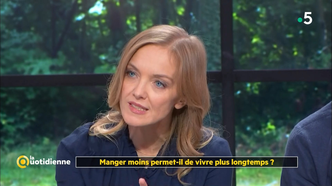 26 December - 10.45.00 - La quotidienne. Entourés d'experts-chro