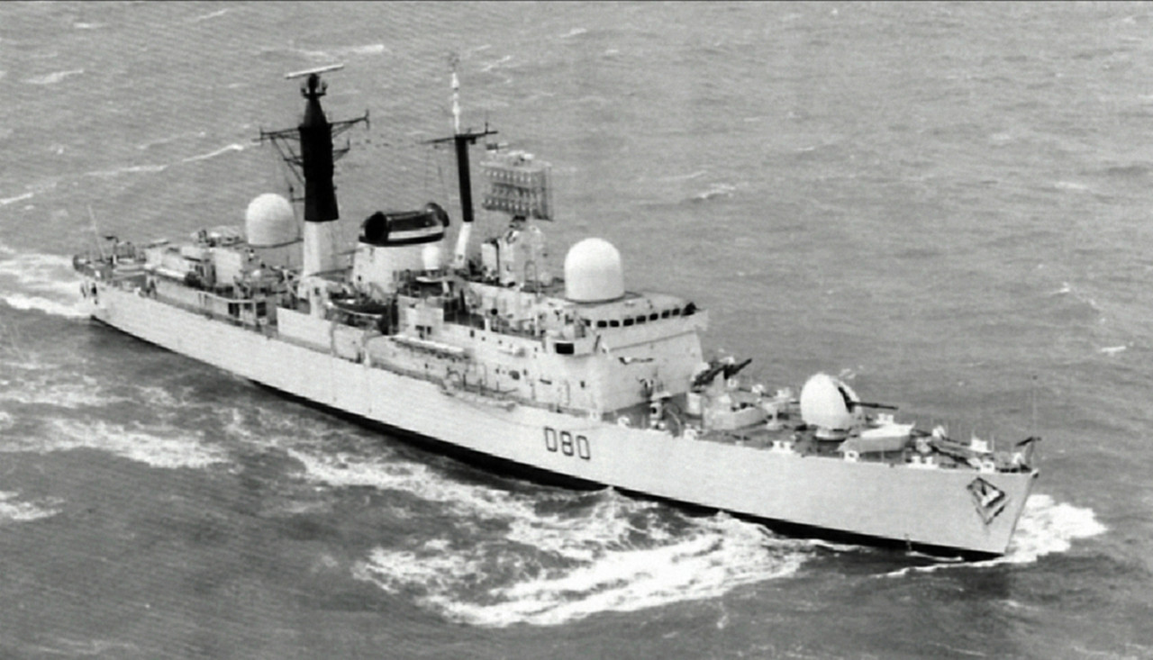 HMS Sheffield (D80)-18