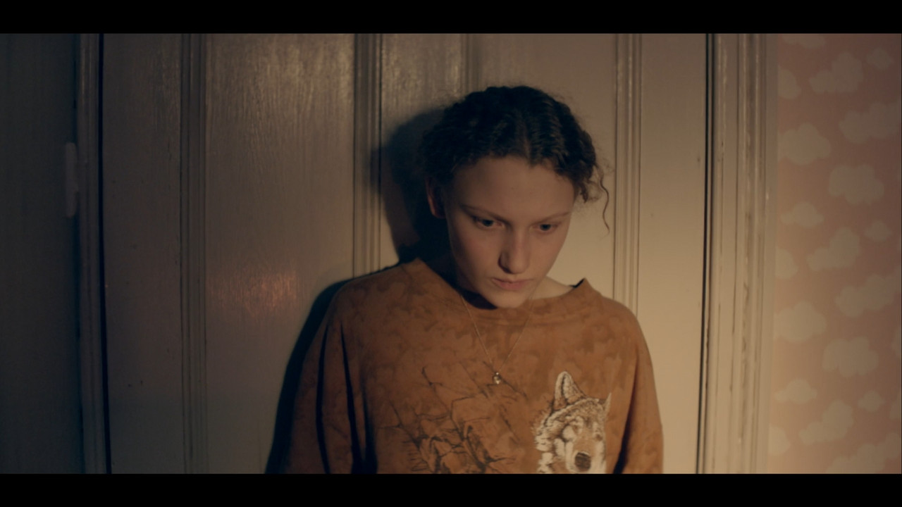 Kiss Me First S01E01 [1080p]