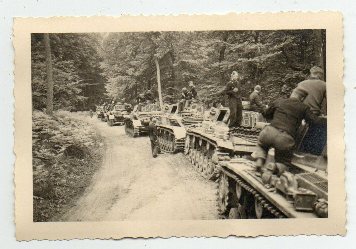 Foto Militär Wehrmacht Frankreichfeldzug Panzer Kolonne