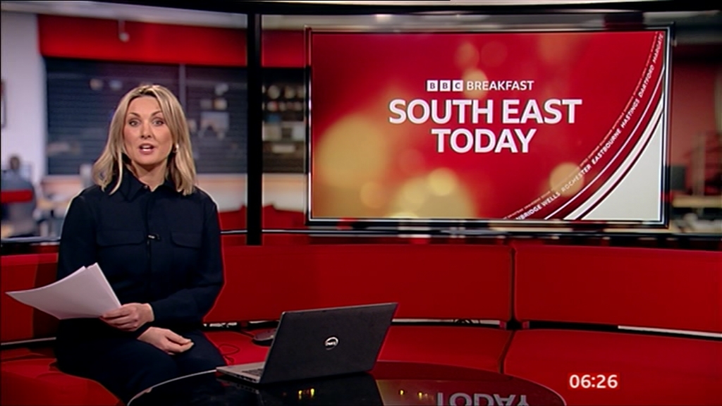 01.05 - 06.00.00 - Breakfast. The BBC's Breakfast programme features ....ts_snapshot_07.41.537