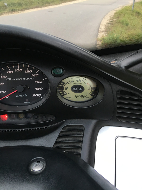 F6364D55-7FBA-4C57-9F89-0253FB93AE84