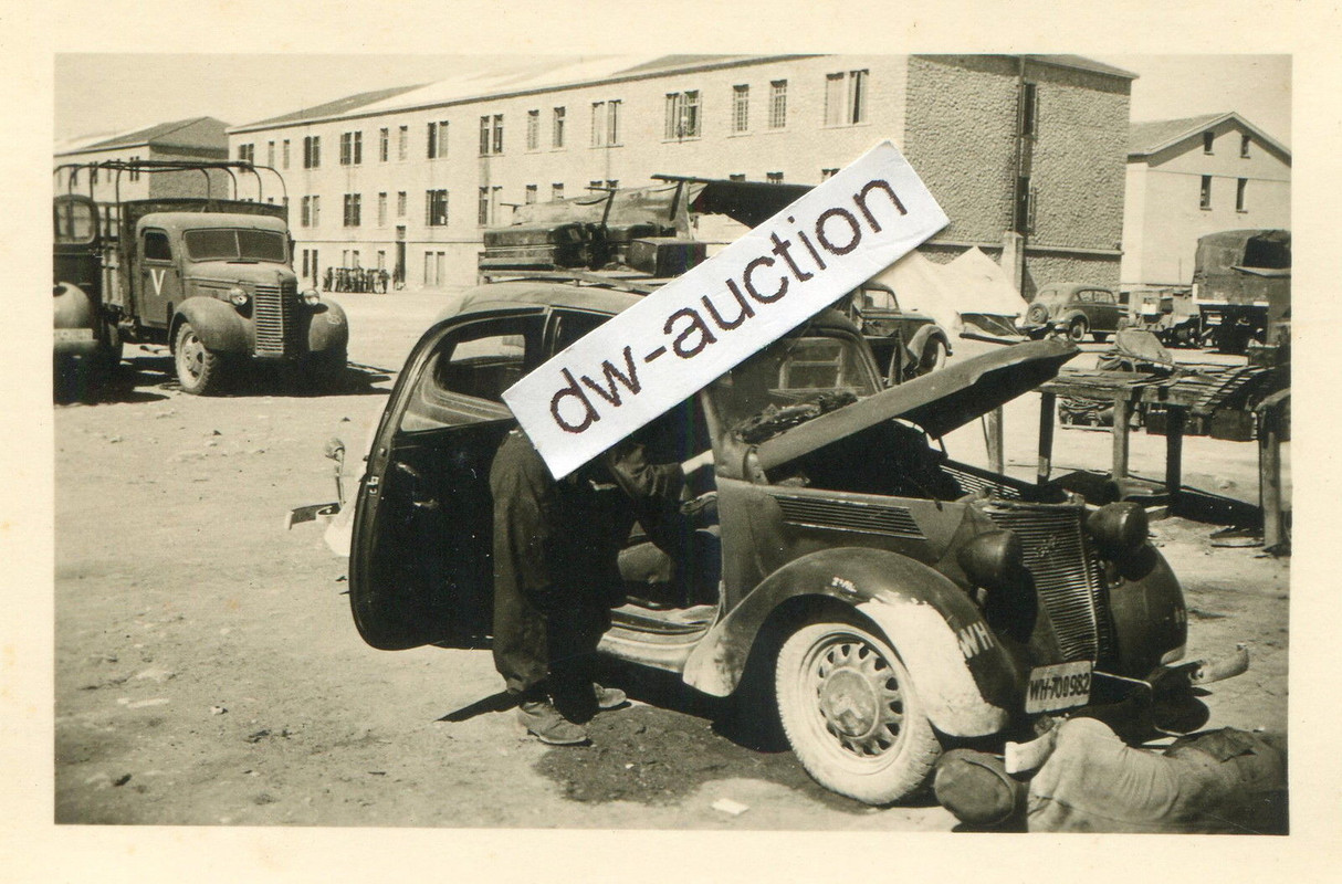 Griechenland , Gebirgsjäger mit Fahrzeug Ford Ei