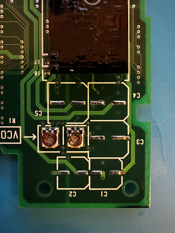 720c-lcd-6-3