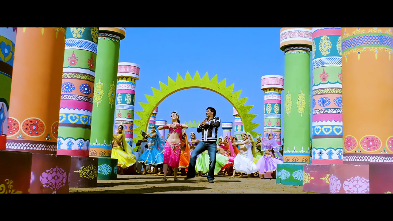 Tamanna Hot Song From Himmatwala Naino Main Sapna 4K (Best Quality).mp4_snapshot_01.11_[2021.04.05_1