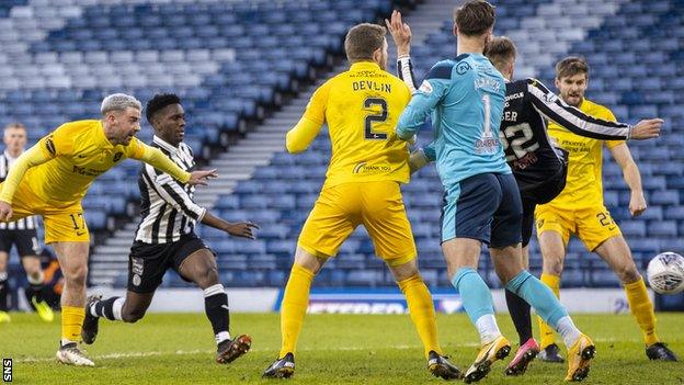 Livingston vs St Mirren, 02h45 ngày 07/01