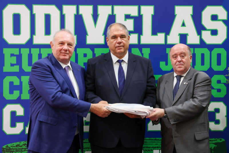 България прие знамето като домакин на Евро 2024 по джудо за кадети — MMA.BG
