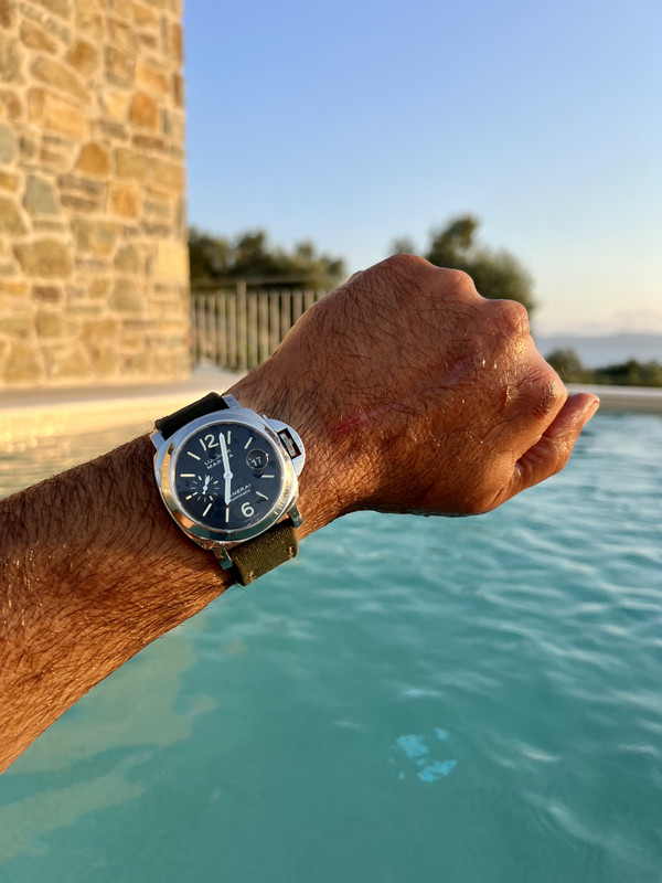 6A1E11C8-38CD-4827-AD8A-A9806ABD65E2