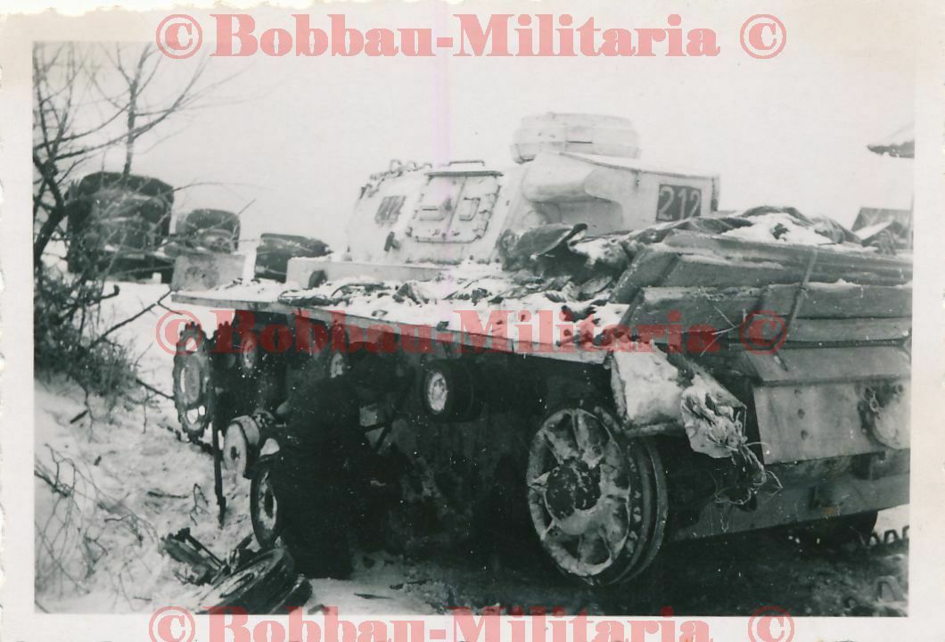 Russland Panzerkampfwagen III weiße Wintertarnung Panzer 3 Turmnummer 212