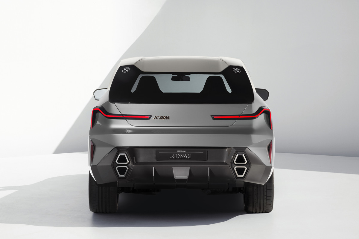 P90445543_highRes_bmw-concept-xm-studi