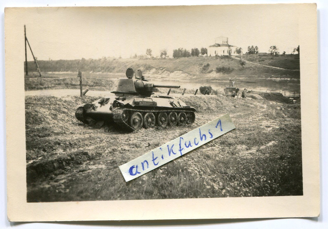 T-34 Panzer an der Front in Rußland im 2.WK