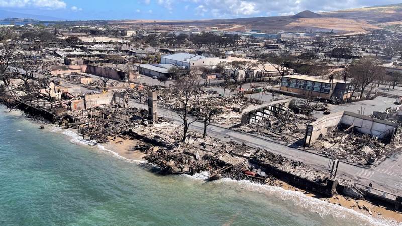 causa incendio isola Maui Hawaii
