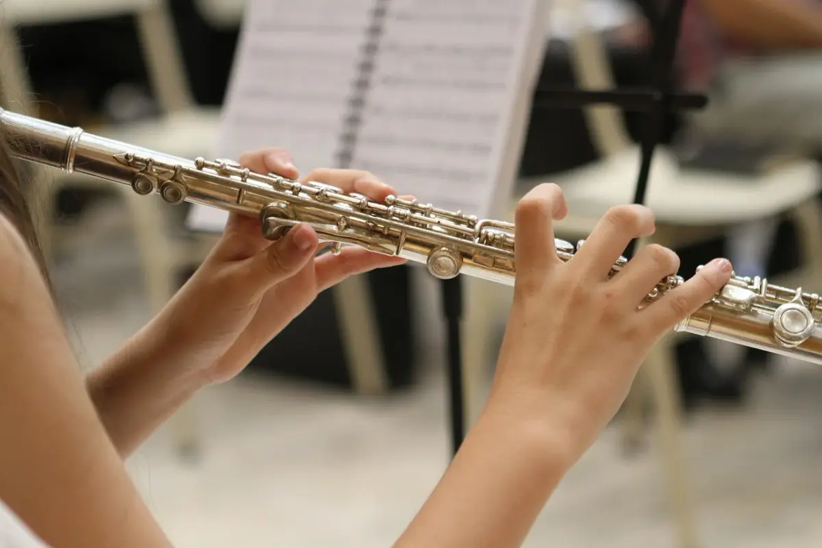 gold-music-3090204-1280.webp