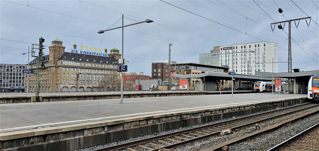 2021-03-18-essen-skyline-hbf-1.jpg