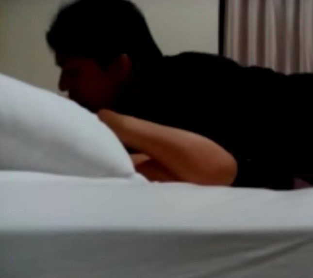 Tante Sedang Selingkuh