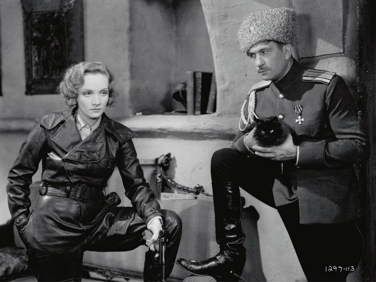 Marlene-Dietrich-and-Victor-Mc-Laglen