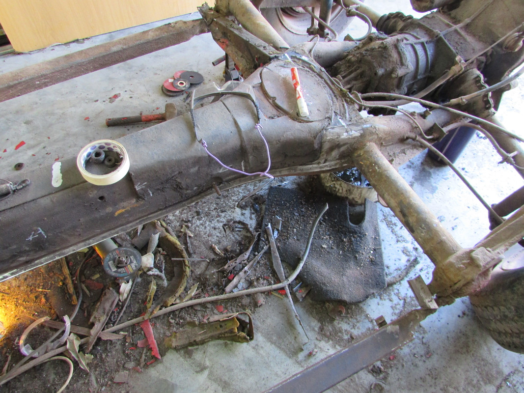 Chassis strip down for pans(5)