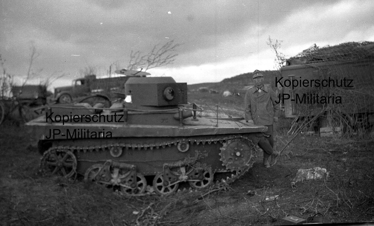 Foto Wehrmacht GEBIRGSJÄGER mit Fahrzeug Lastwag