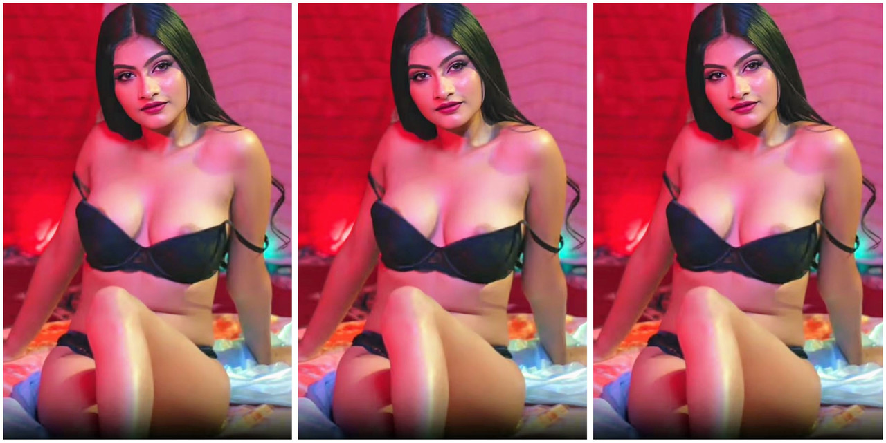 Indian Model Arohi Gets Topless Showing Her Boobs