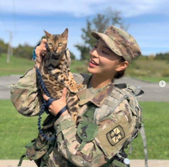 EE762597-EFA4-45B2-BA60-56CDC20B7D51