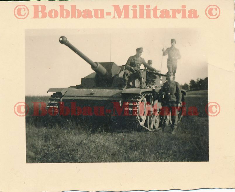 Fallschirmjäger-Sturmgeschütz-Brigade 1944 STUG III Langrohr Cre