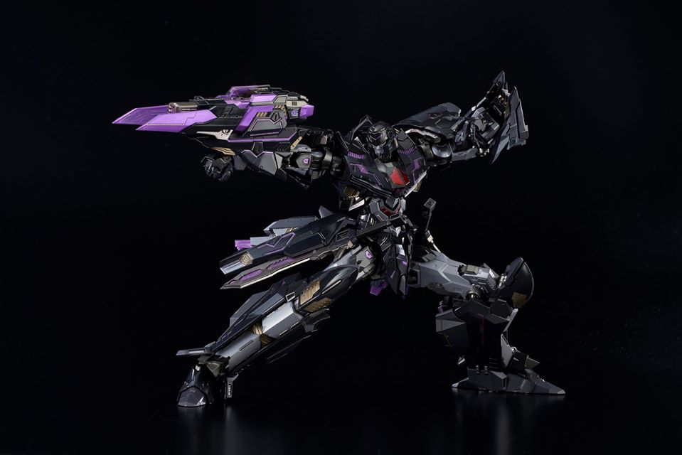 Flame-Toys-Kuro-Kara-Kuri-Megatron-07