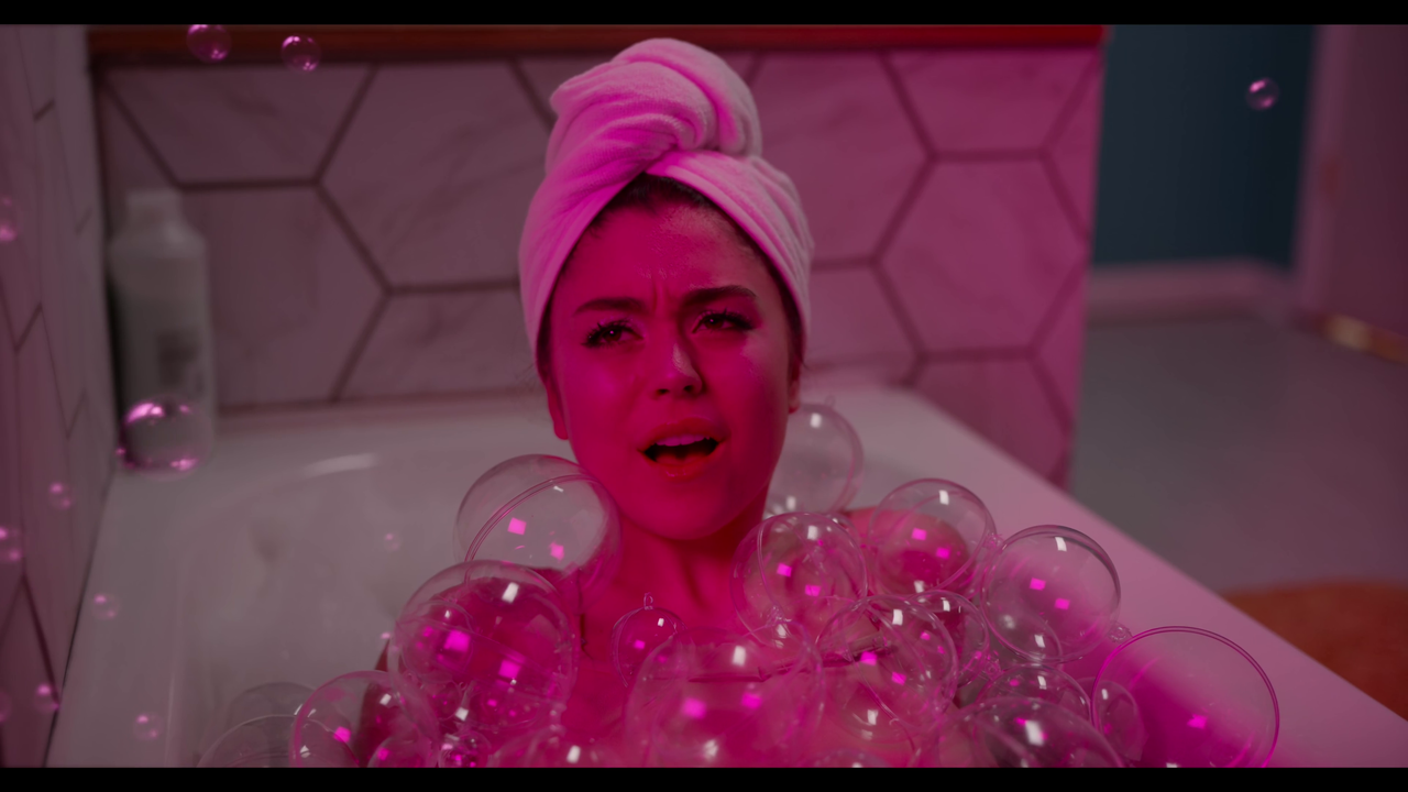 vlcsnap-2023-12-02-01h04m05s245