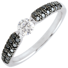 anello-solitario-trionfale-oro-bianco-9-carati-diamanti-8365163