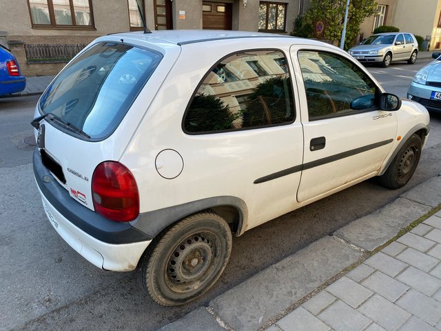 39826374-033A-4CFF-8290-93854188B7DB