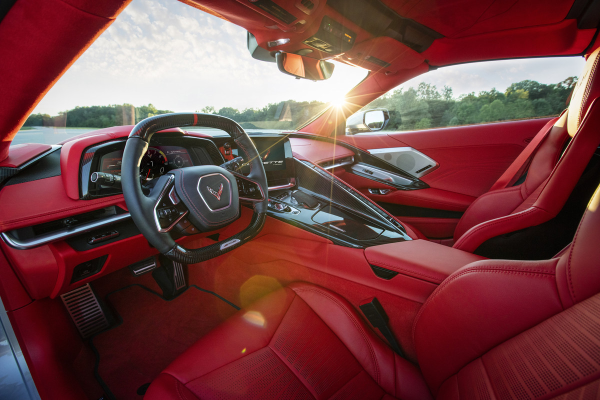2023-Chevrolet-Corvette-Z06-019