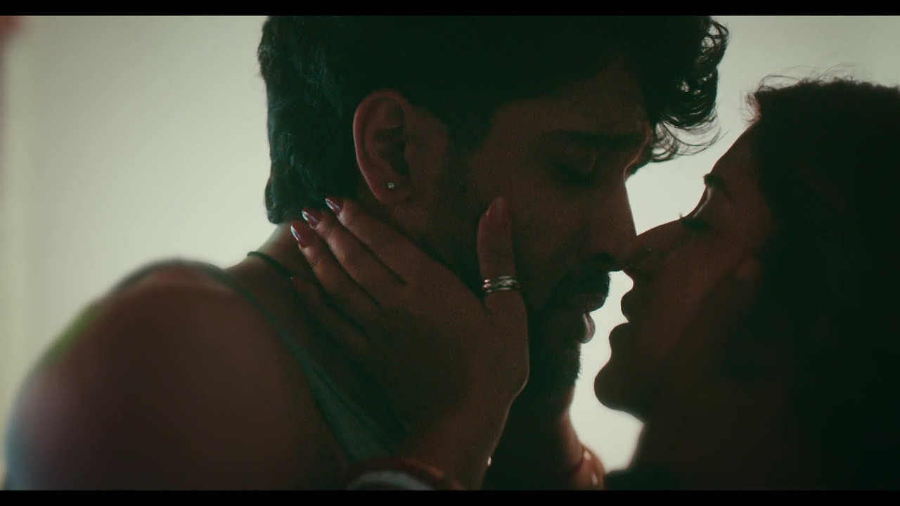 vlcsnap-2025-04-16-23h06m40s341