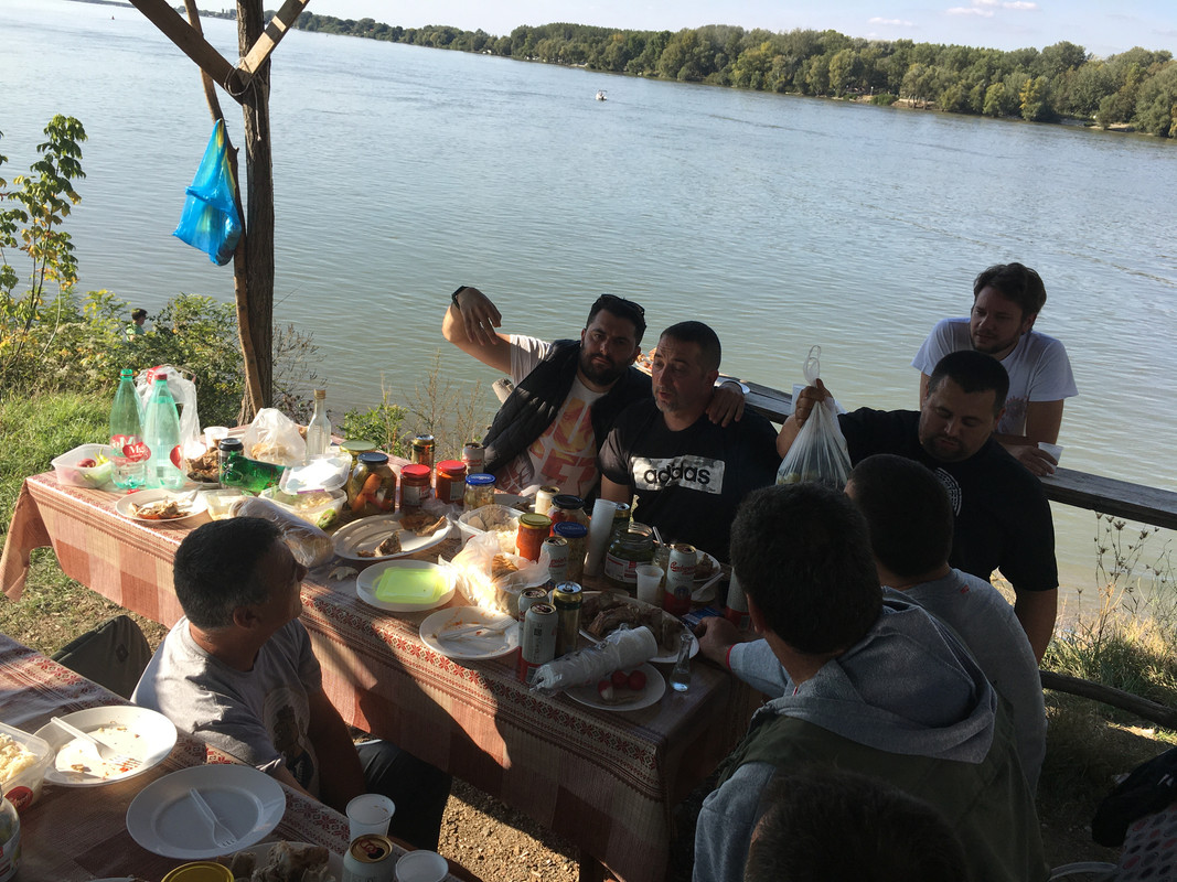 09E6FE7E-A9FD-4E4A-84E3-4C3C73718B08